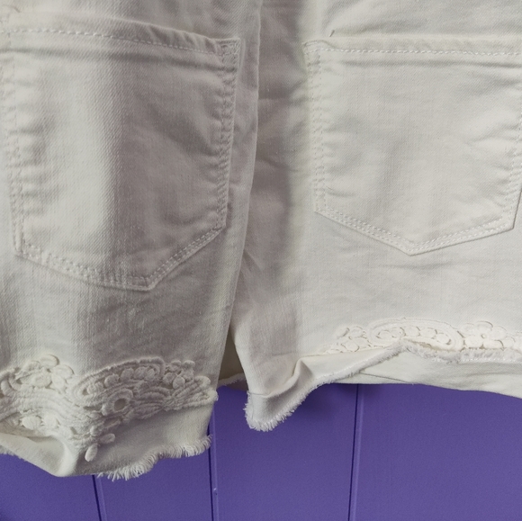 White Overalls With Lace Detail Pockets - Picture 2 of 6
